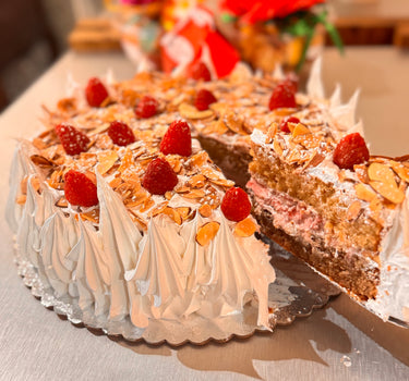 Brenda Cake — Extra Glam Meringue